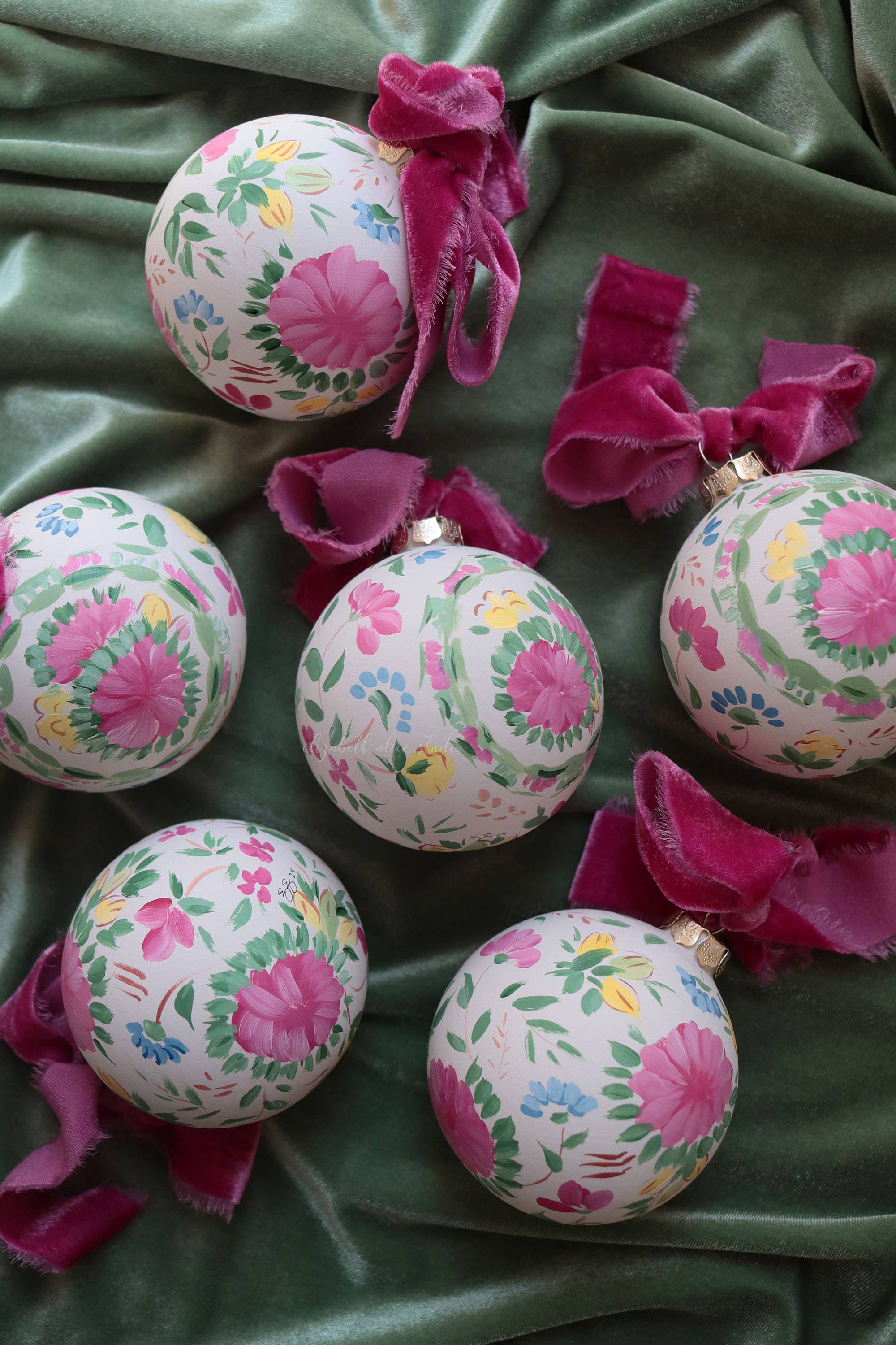 Hand-painted ornament, chinoiserie Rose Canton