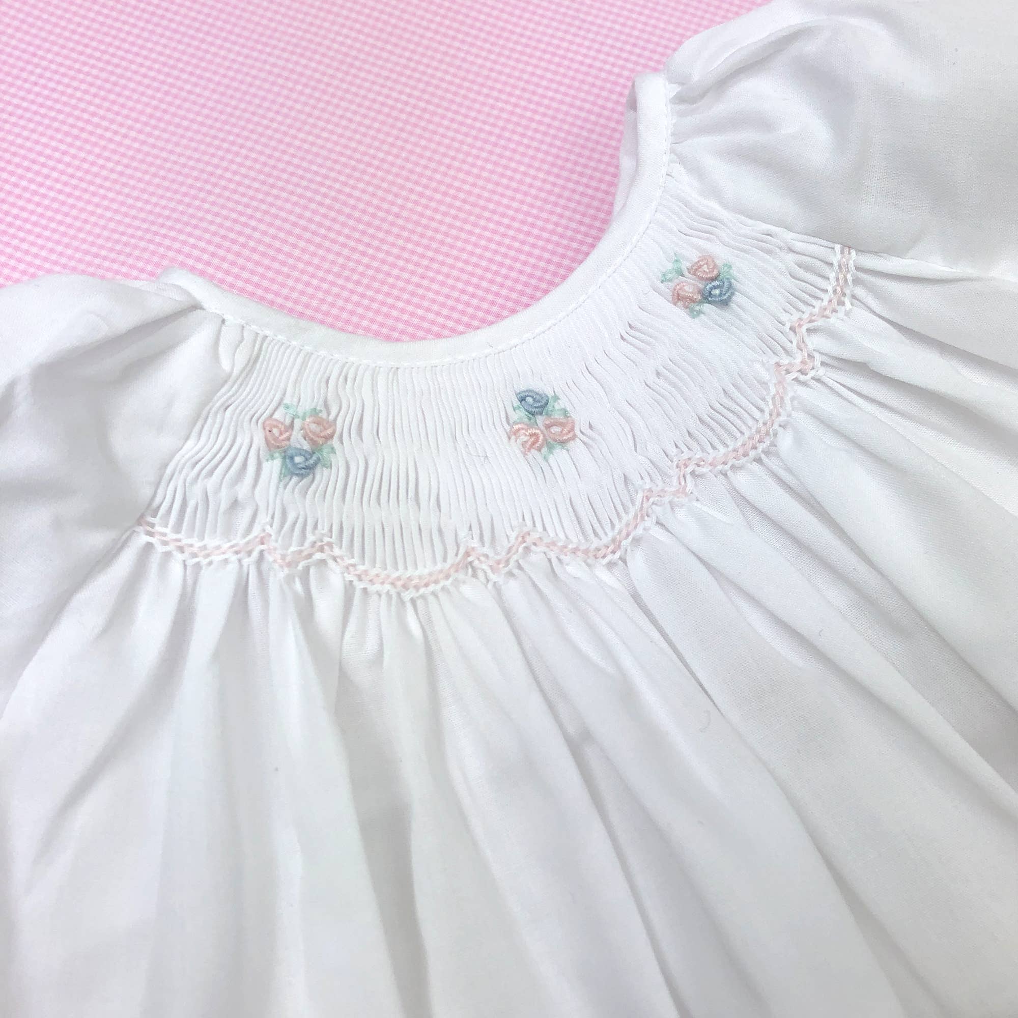 Bubble with Novelty Smocking: White / Preemie