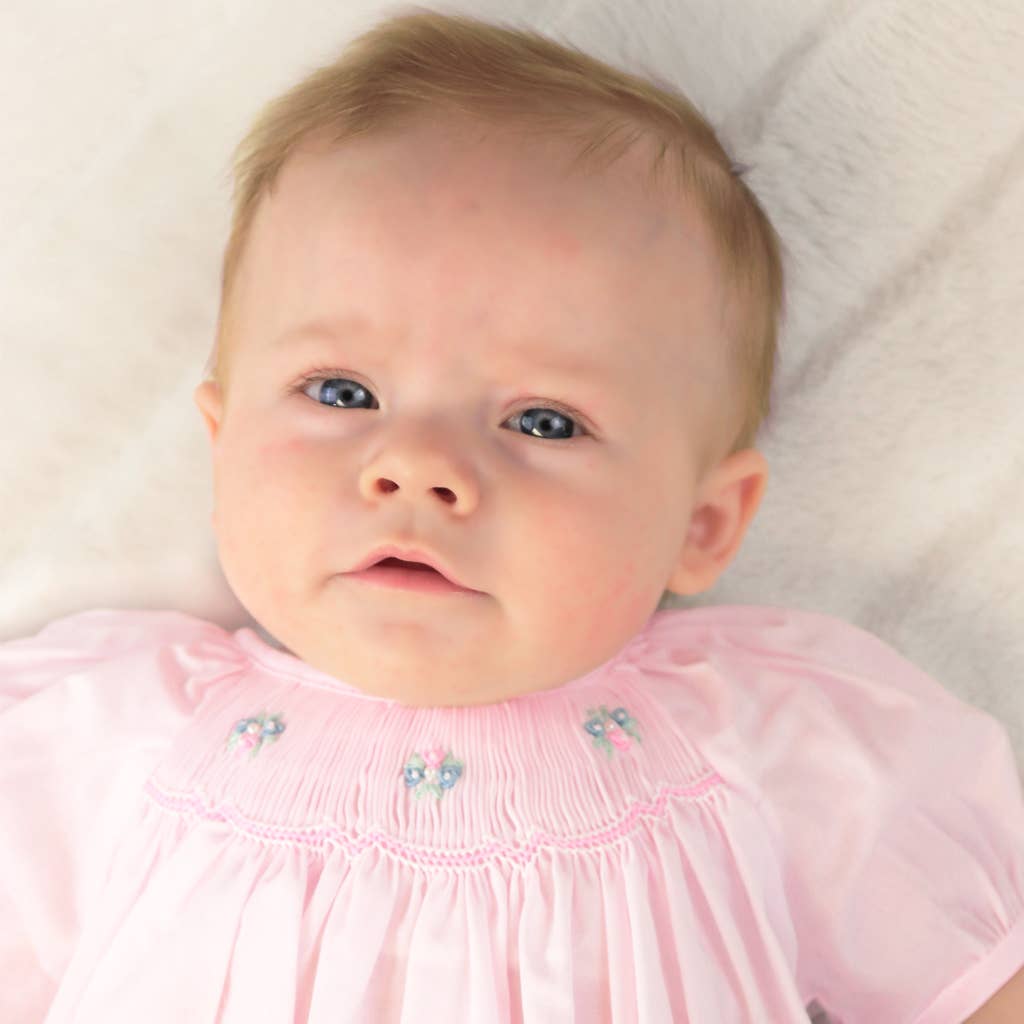 Bubble with Novelty Smocking: White / Preemie