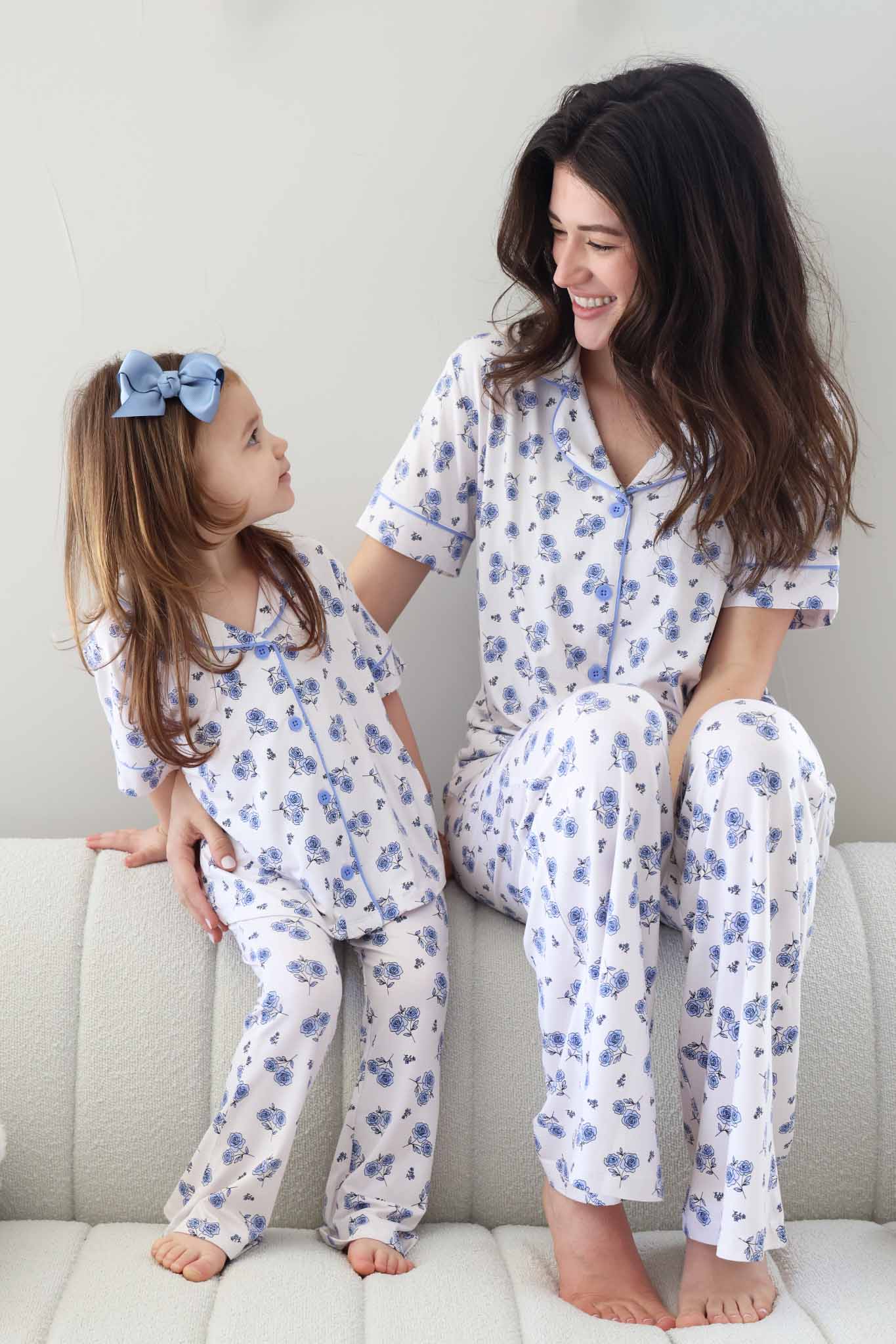 Girl's Two Piece Flare Lounge Set | Sapphire Garden: 2T