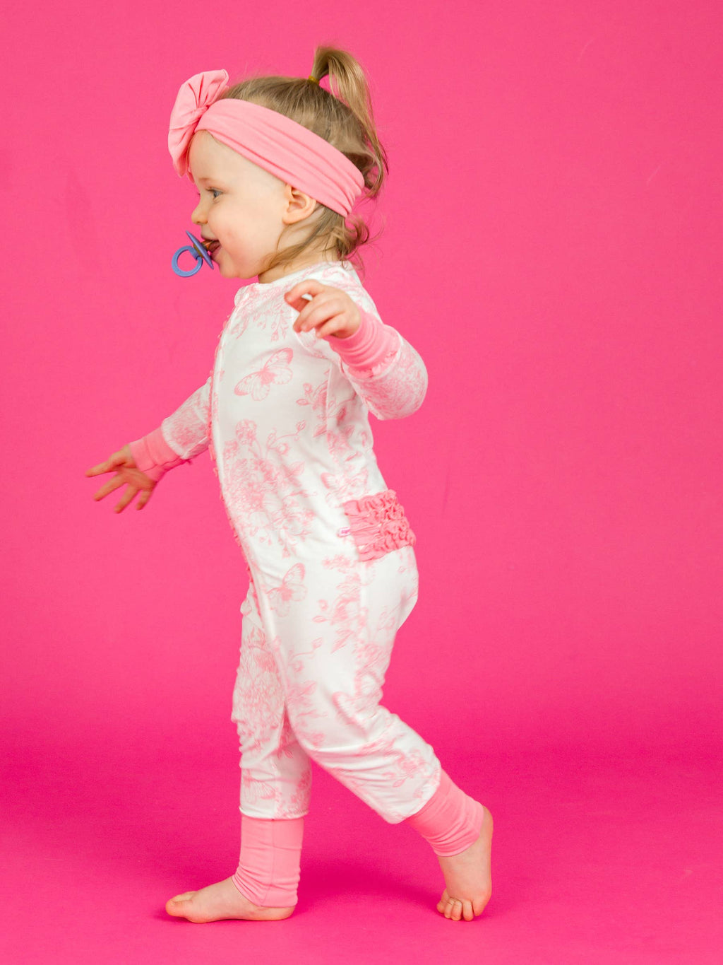 SoftSnooze™ Baby Girls Bamboo Viscose Pink Butterfly Garden Toile Convertible Ruffle One Piece Footie Pajama: White / 6-12m