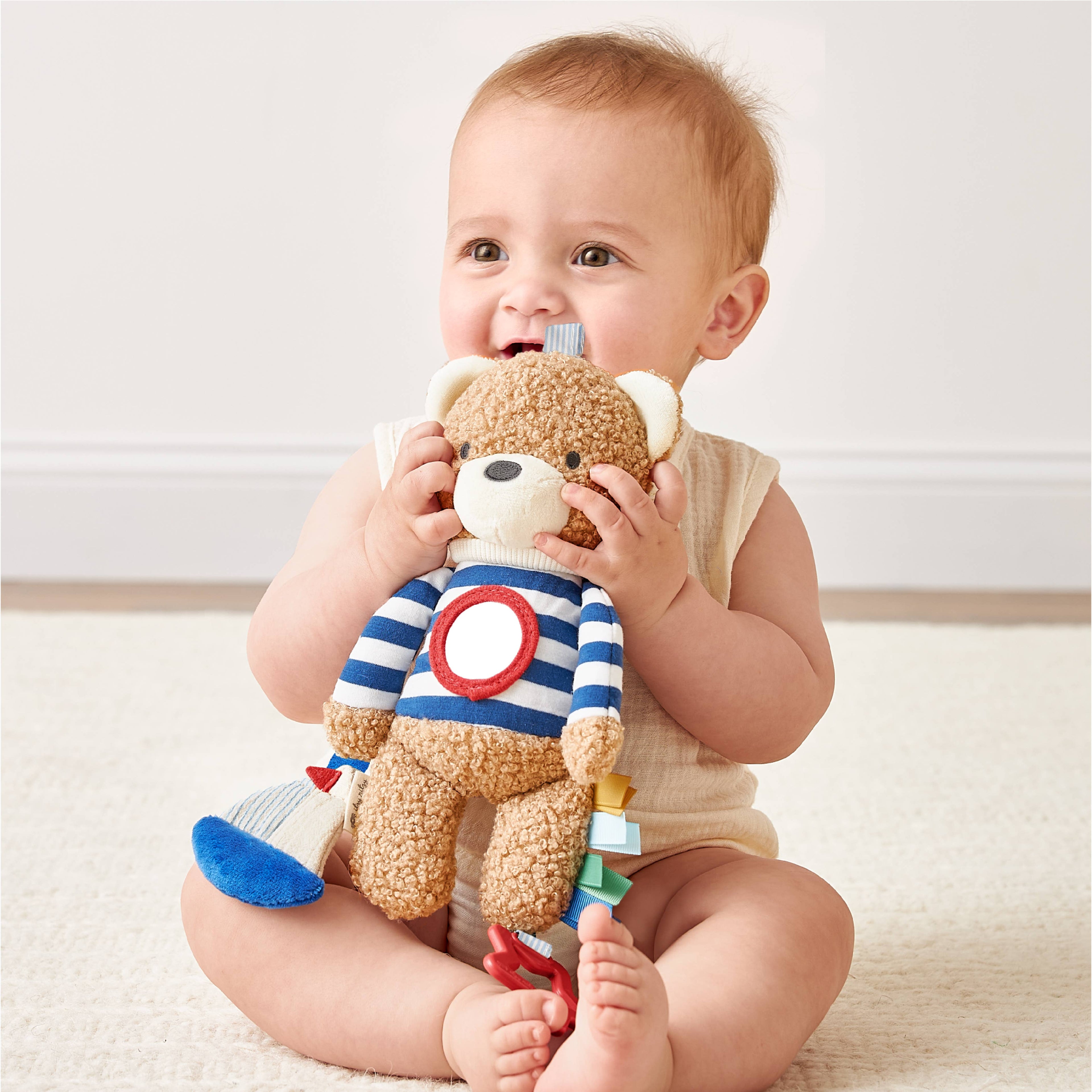 *NEW* Bitzy Traveler™ Bear