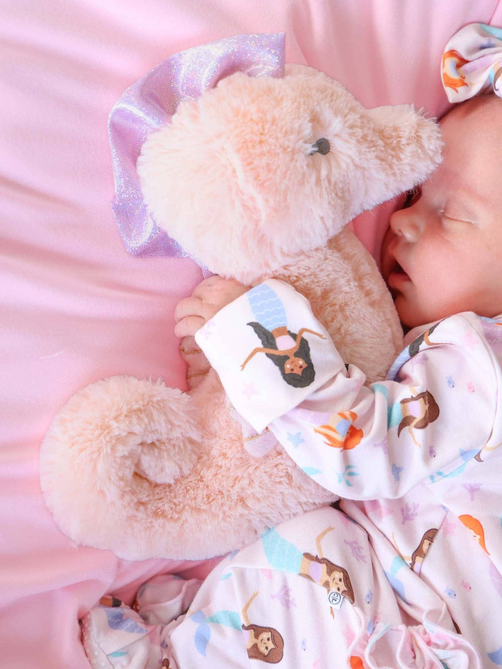 Large Cuddle Plush Friends | Shimmer Seahorse