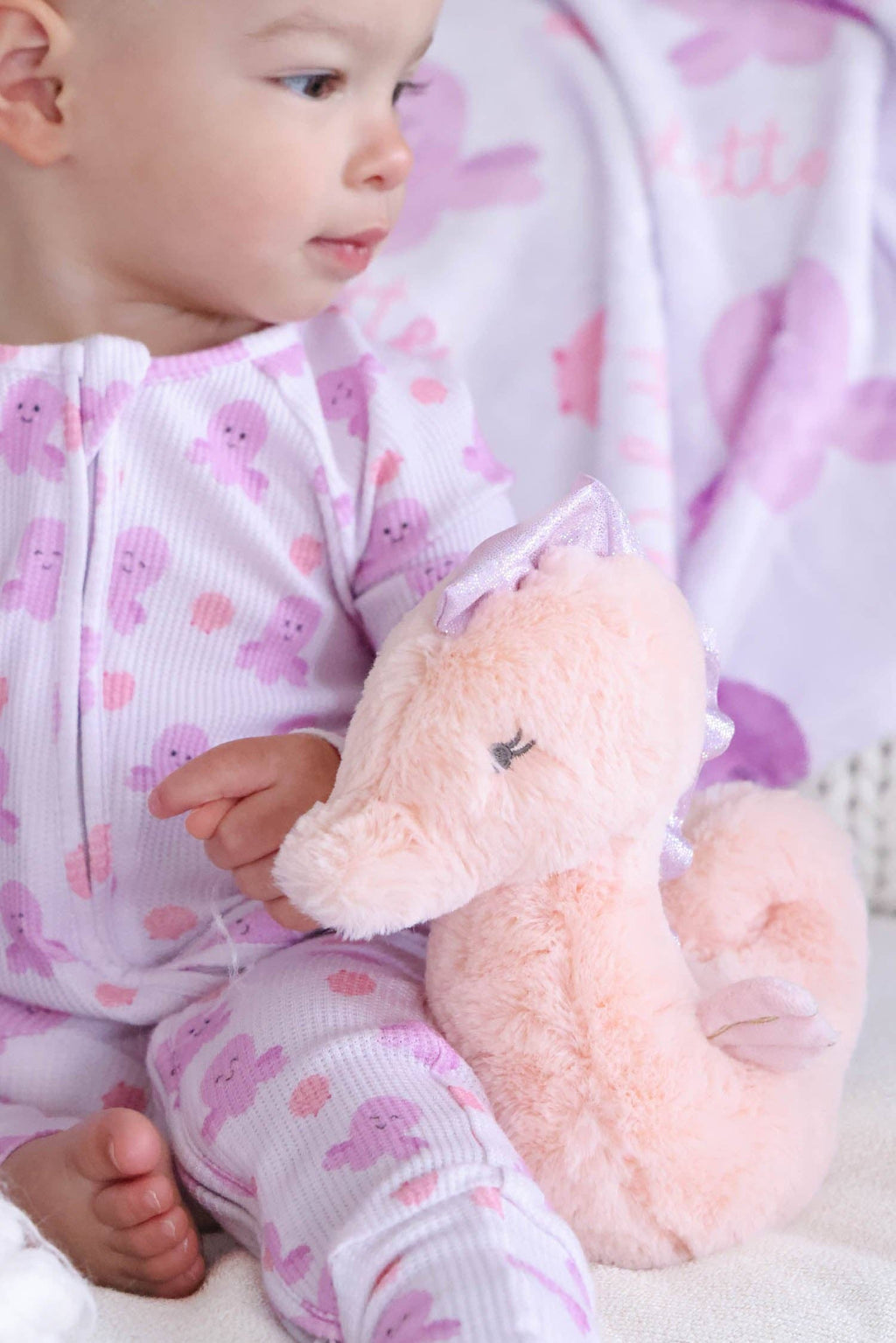 Large Cuddle Plush Friends | Shimmer Seahorse