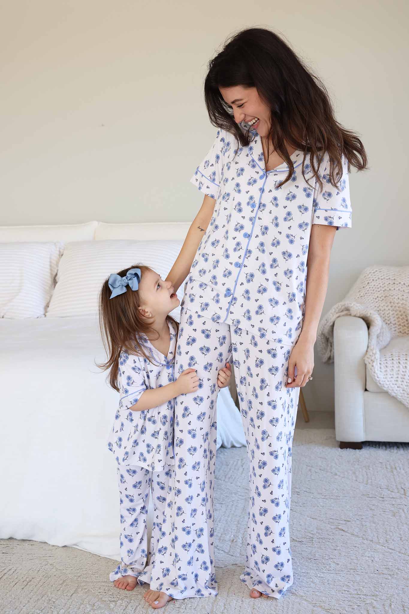 Girl's Two Piece Flare Lounge Set | Sapphire Garden: 2T