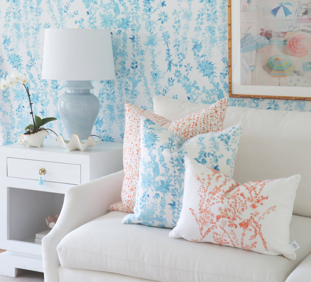 Hydrangea Light Blue Ginger Jar Lamp: Large