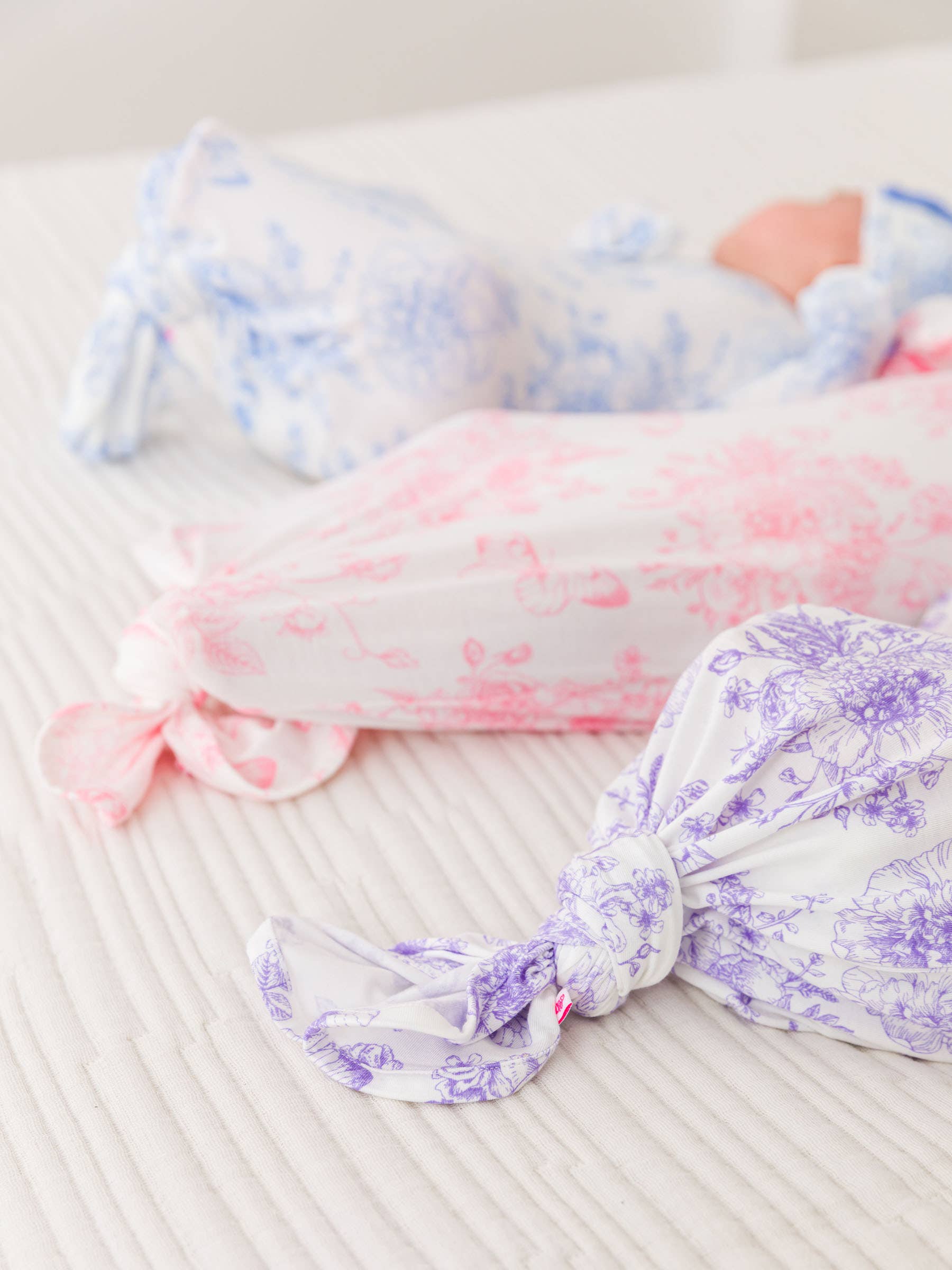 SoftSnooze™ Baby Girls Bamboo Viscose Periwinkle Butterfly Garden Ruffle Knotted Sleep Gown & Bow Hat Set: Blue / Newborn-3m