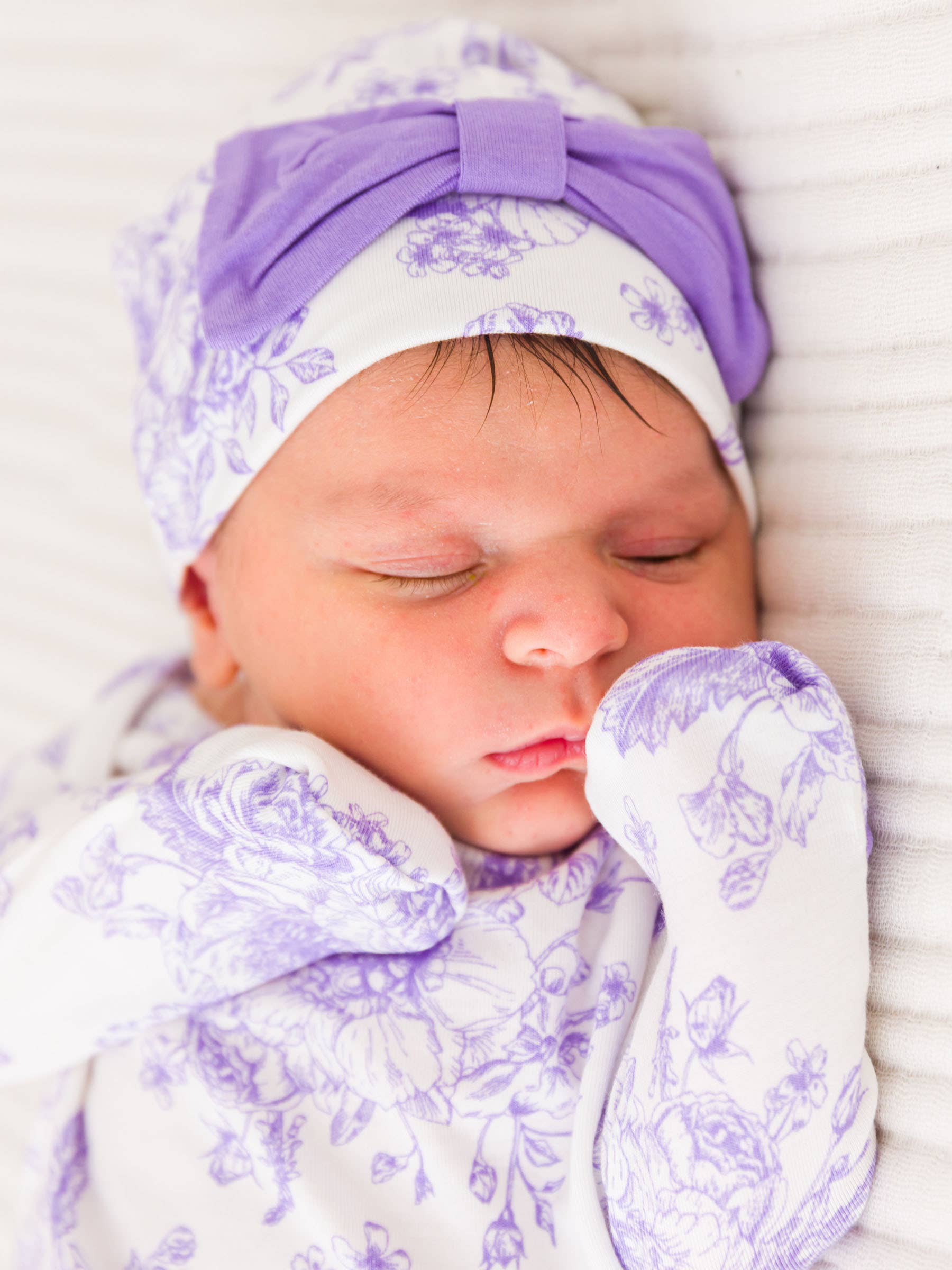 SoftSnooze™ Baby Girls Bamboo Viscose Wisteria Purple Butterfly Garden Toile Ruffle Knotted Sleep Gown & Bow Hat Set: Purple / Newborn-3m