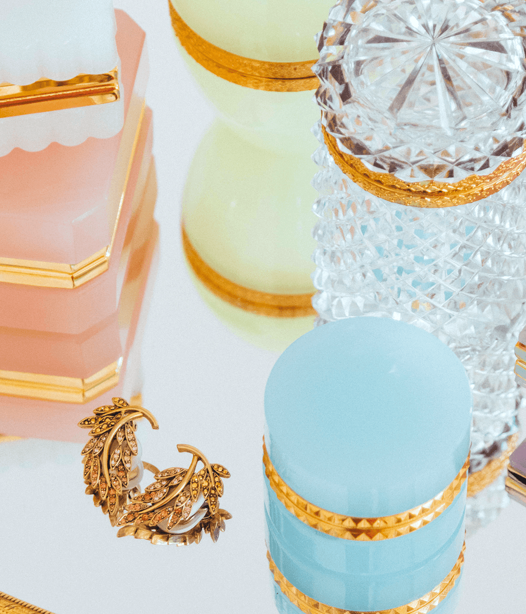 Small Round Aqua Opaline Glass Box: Aqua