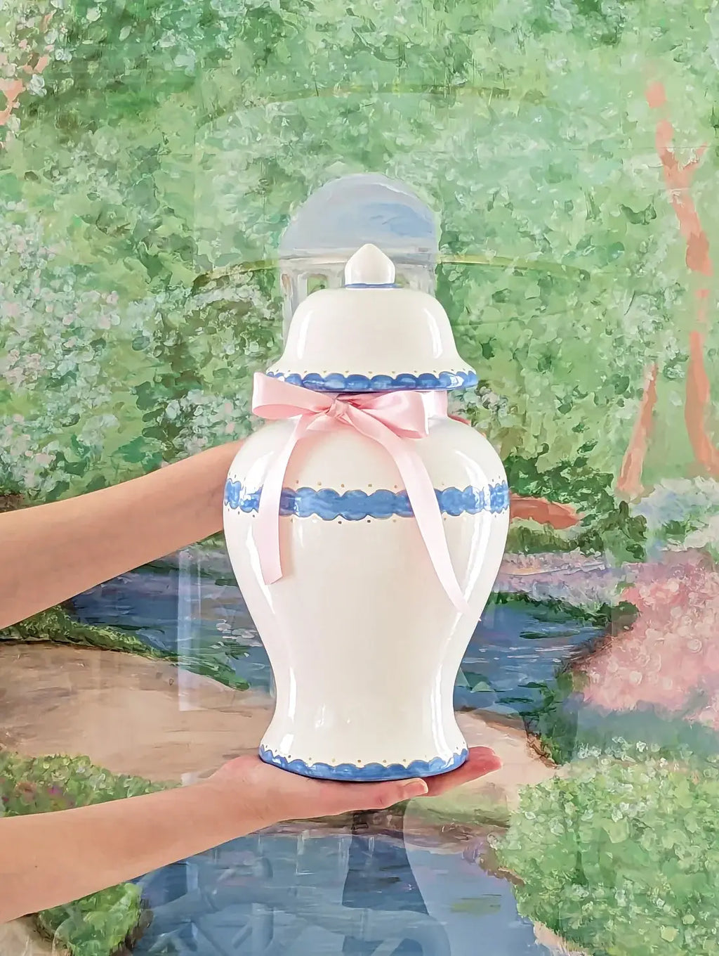 Scallop Ginger Jars in French Blue: Medium