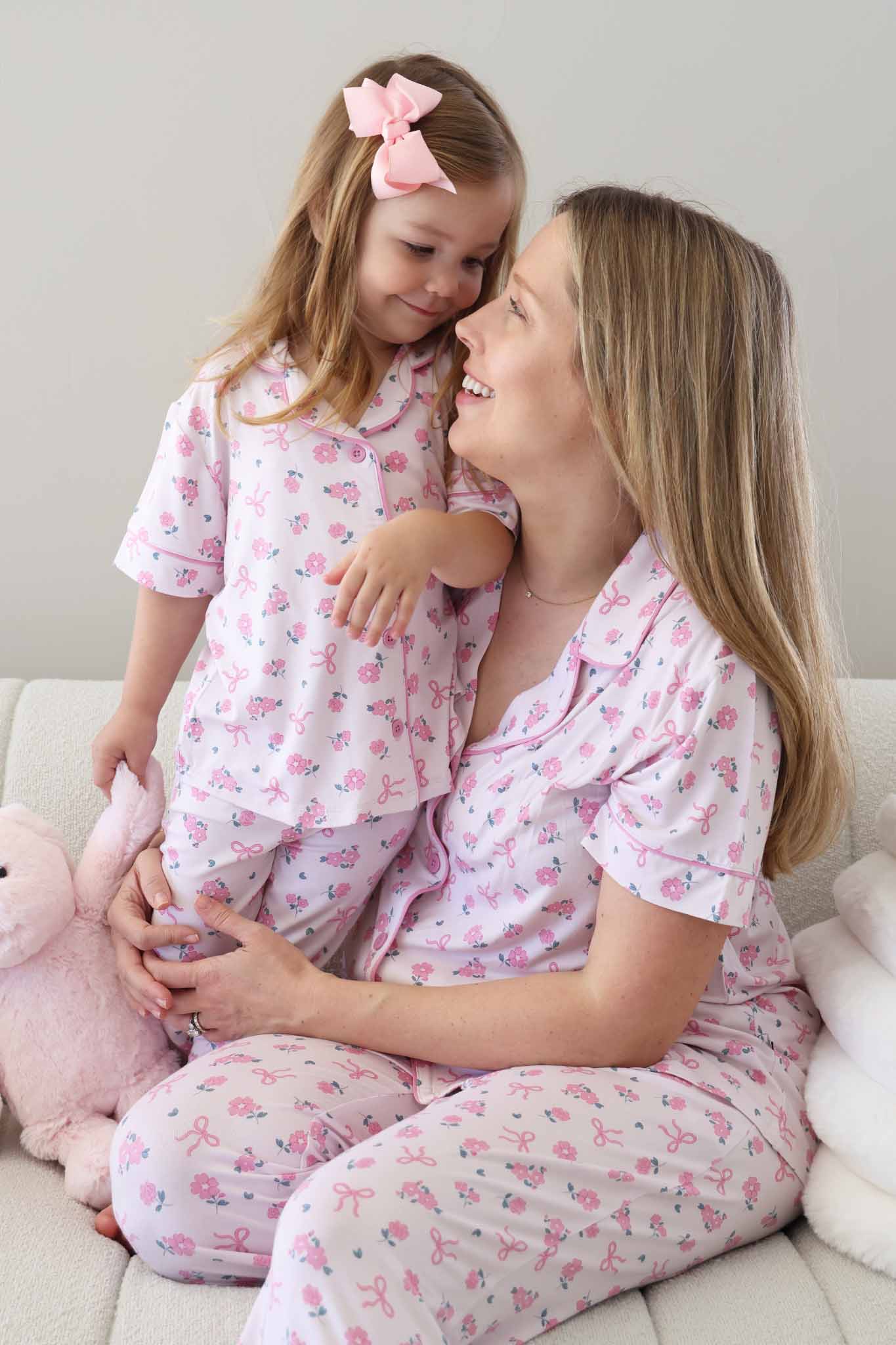 Girl's Two Piece Flare Lounge Set | Ribbon & Roses Pink: 2T