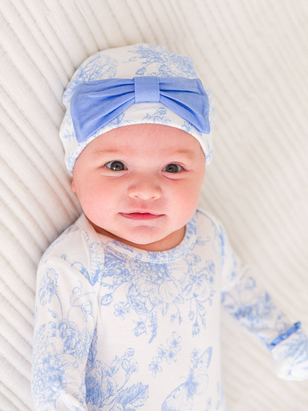 SoftSnooze™ Baby Girls Bamboo Viscose Periwinkle Butterfly Garden Ruffle Knotted Sleep Gown & Bow Hat Set: Blue / Newborn-3m